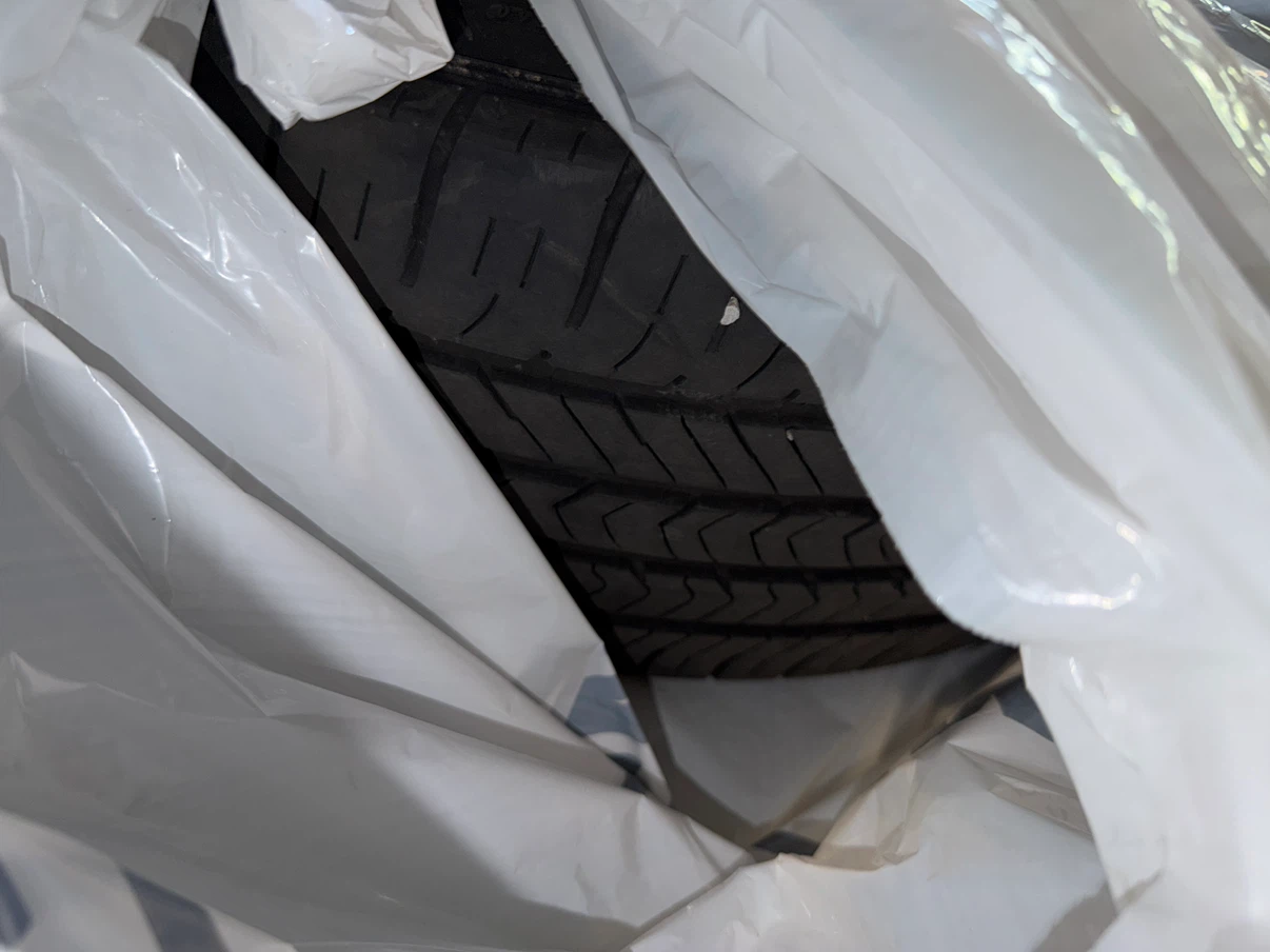 Goodyear Eagle Sport - All Season - 235/40R18 - photo 2