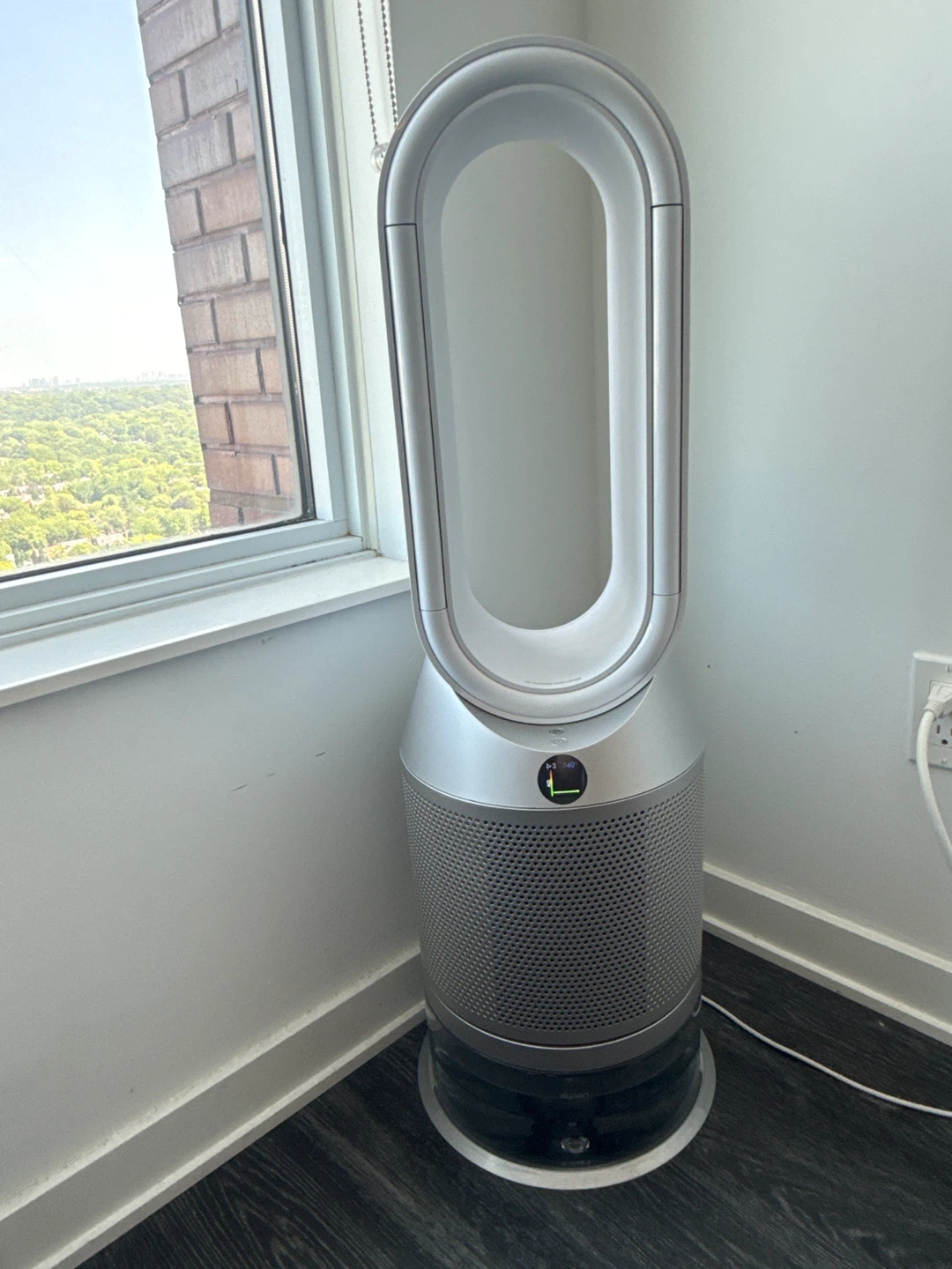 Like New Dyson Pure Cool TP04 Air Purifier Fan