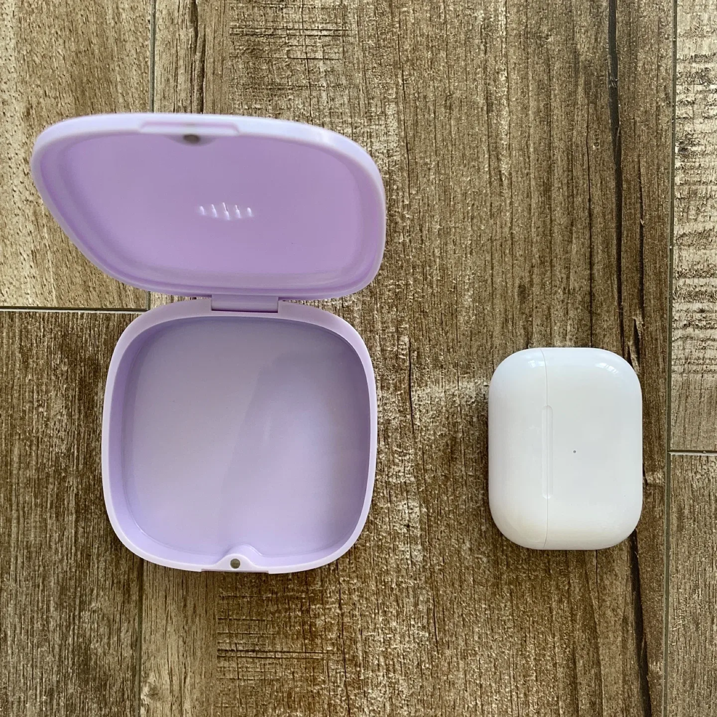 BRAND NEW 🥕 Purple Retainer Case ⚽️ - photo 5