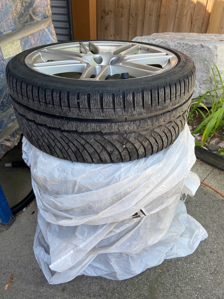 Michelin Winter Tire 255/35R19