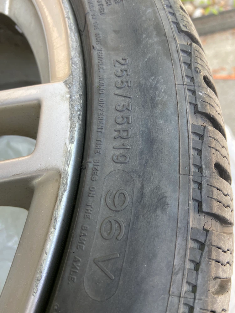 Michelin Winter Tire 255/35R19 - photo 2