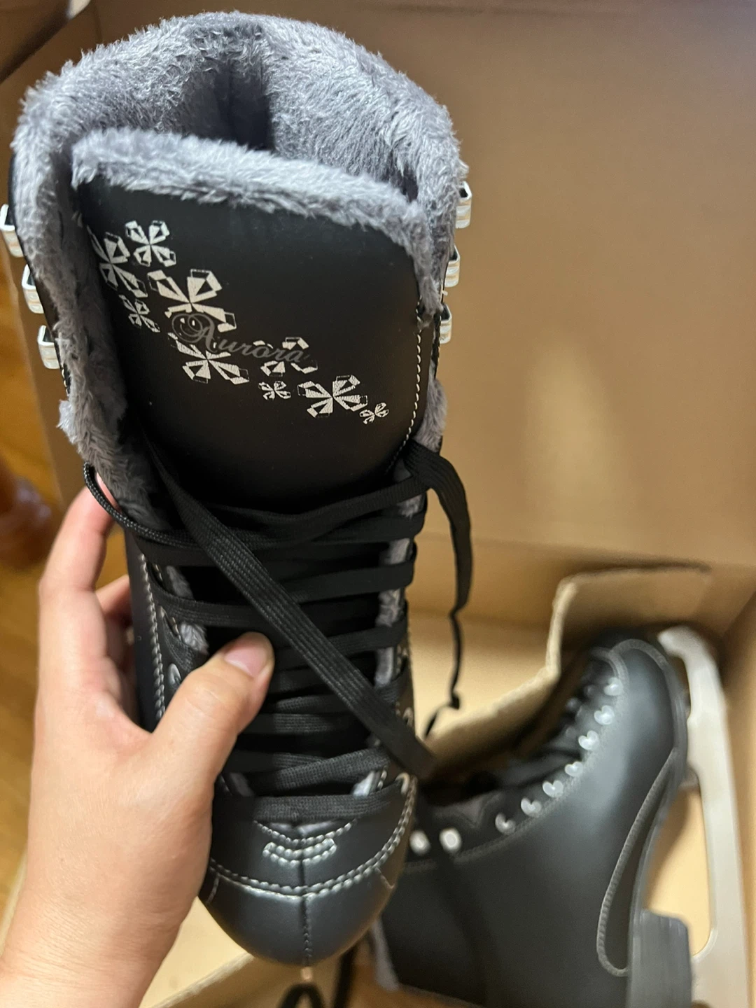 Bladerunner Aurora Ice Skates - photo 4