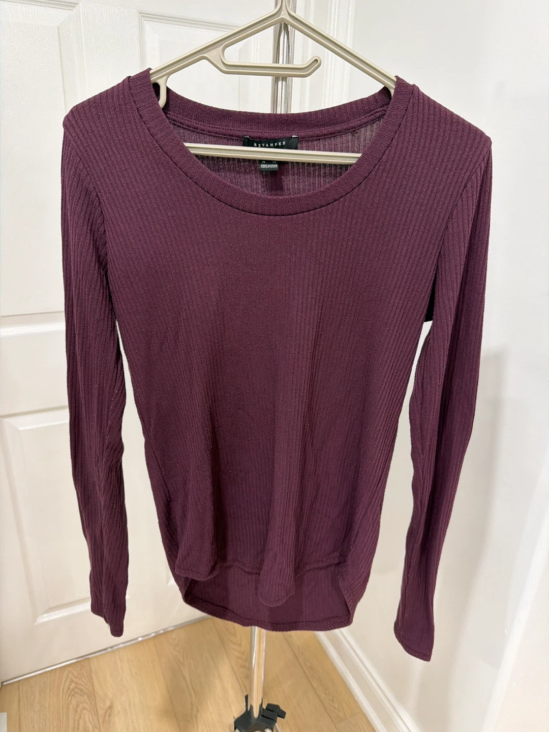 Dolphin Hem Top