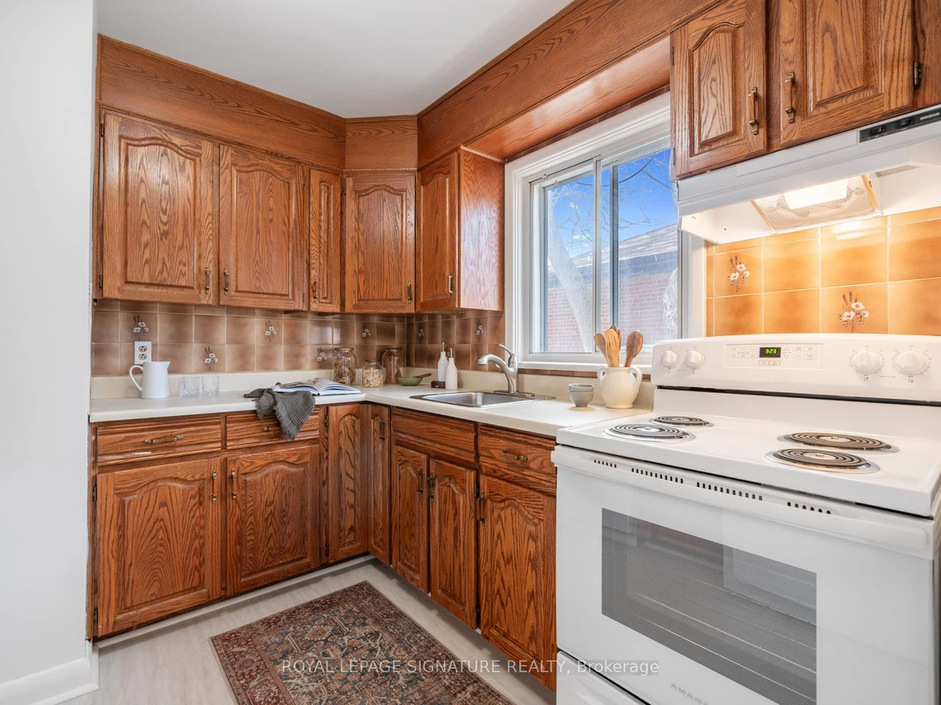 BEAUTIFUL 3 BEDROOM HOME - photo 4