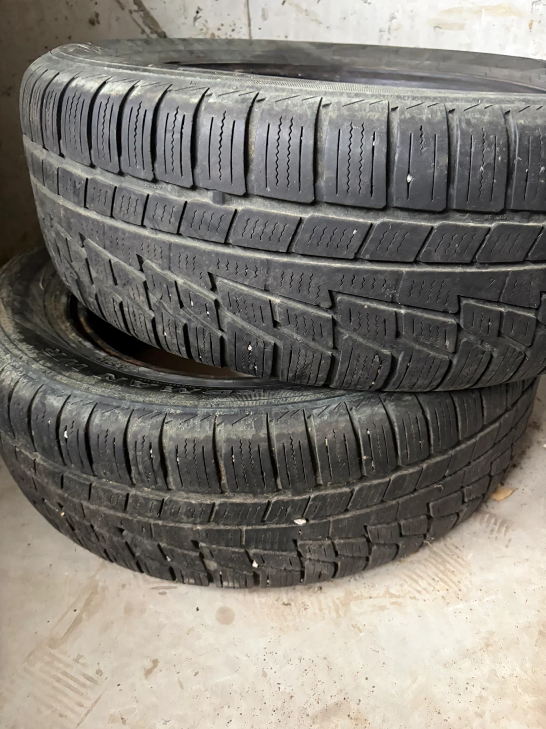 Tire - photo 2