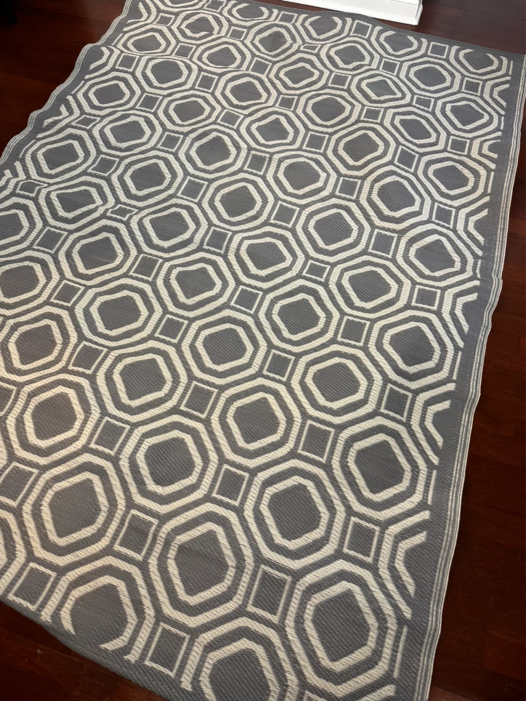 Grey Geometric Outdoor Area Rug - photo 2