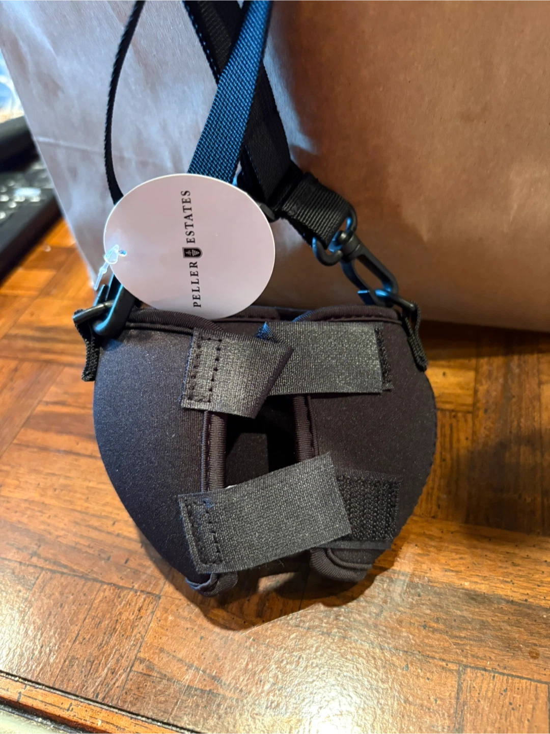 Peller Estates wine carrier Black Neoprene Pouch with Strap - photo 2