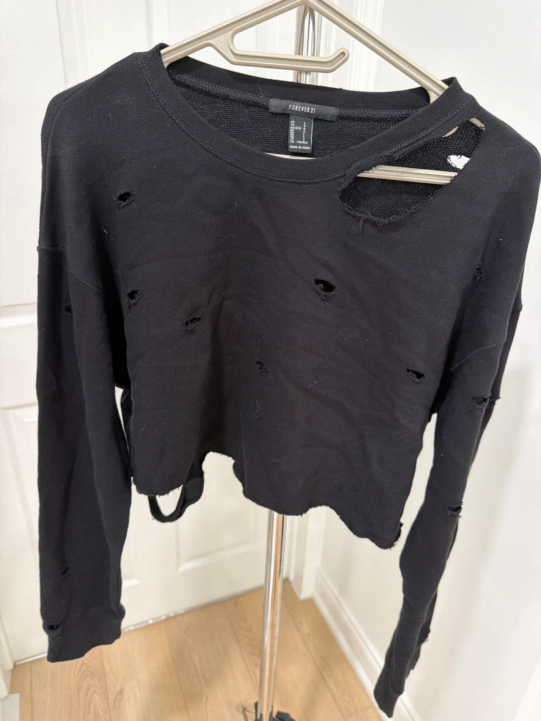 Forever 21 Black Distressed Cropped Sweatshirt