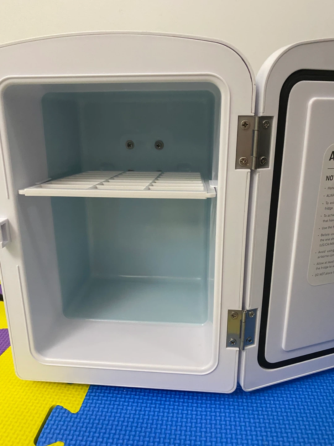 AstroAI Mini Fridge - photo 2