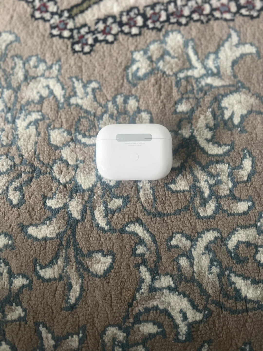 AirPods Pro 2nd Generation With MagSafe Charging Case (USB-C) - photo 2