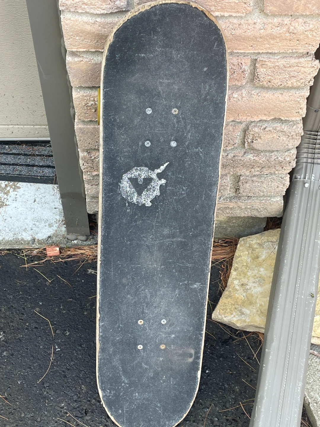 Skateboard with custom cloud design - photo 2