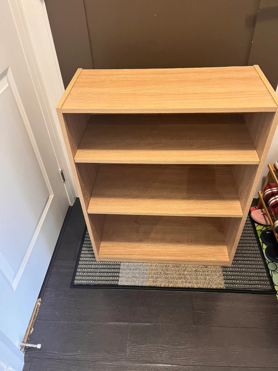 Three-shelf bookcase - photo 2