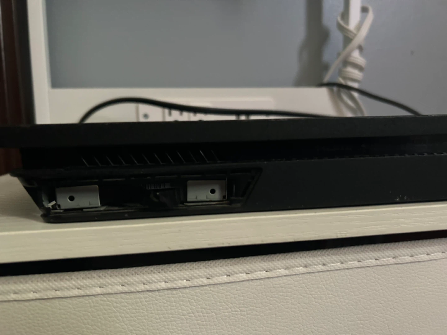 Ps4 slim 500gb Bundle with 2 disc games - photo 3