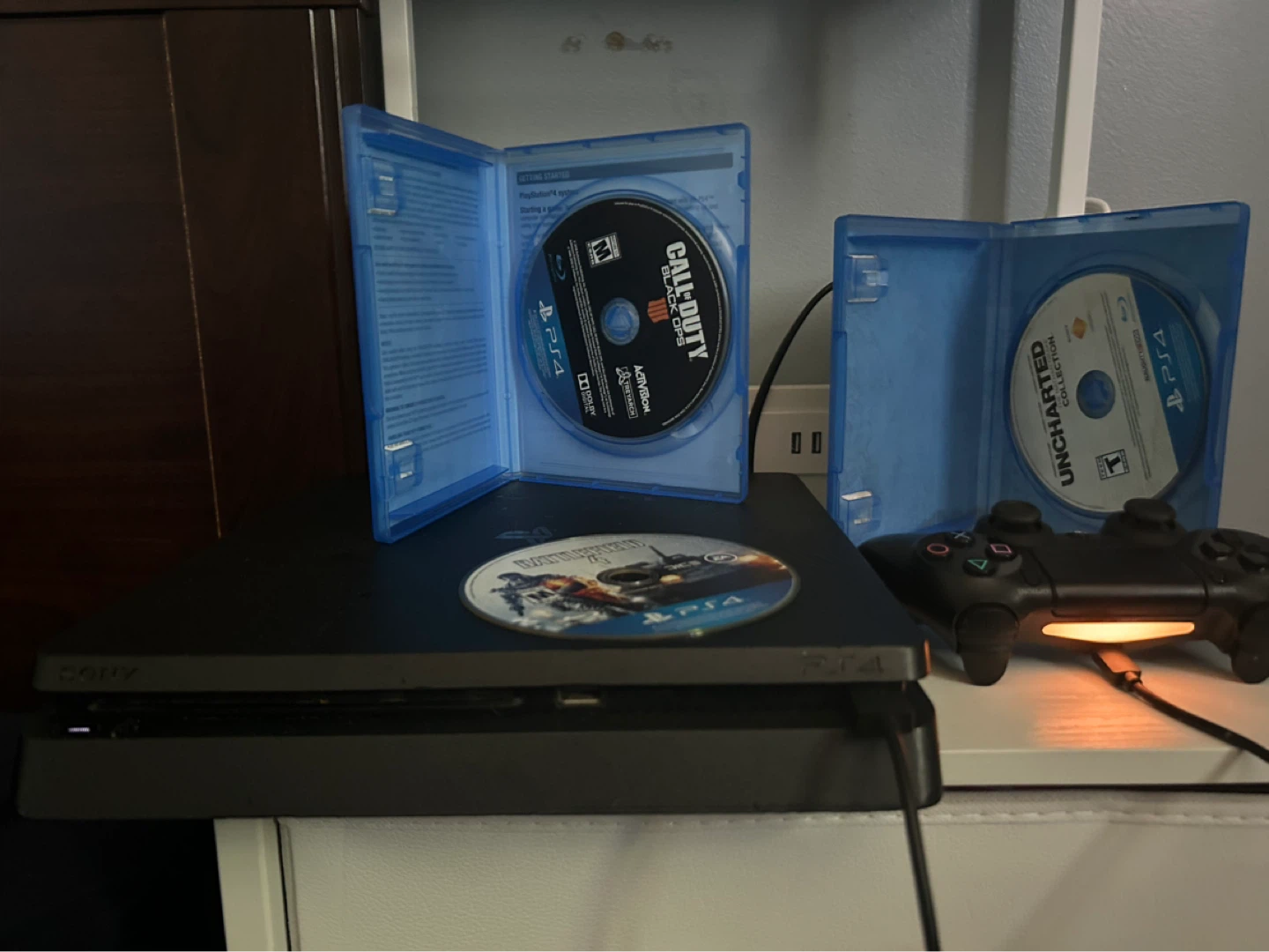 Ps4 slim 500gb Bundle with 2 disc games - photo 2