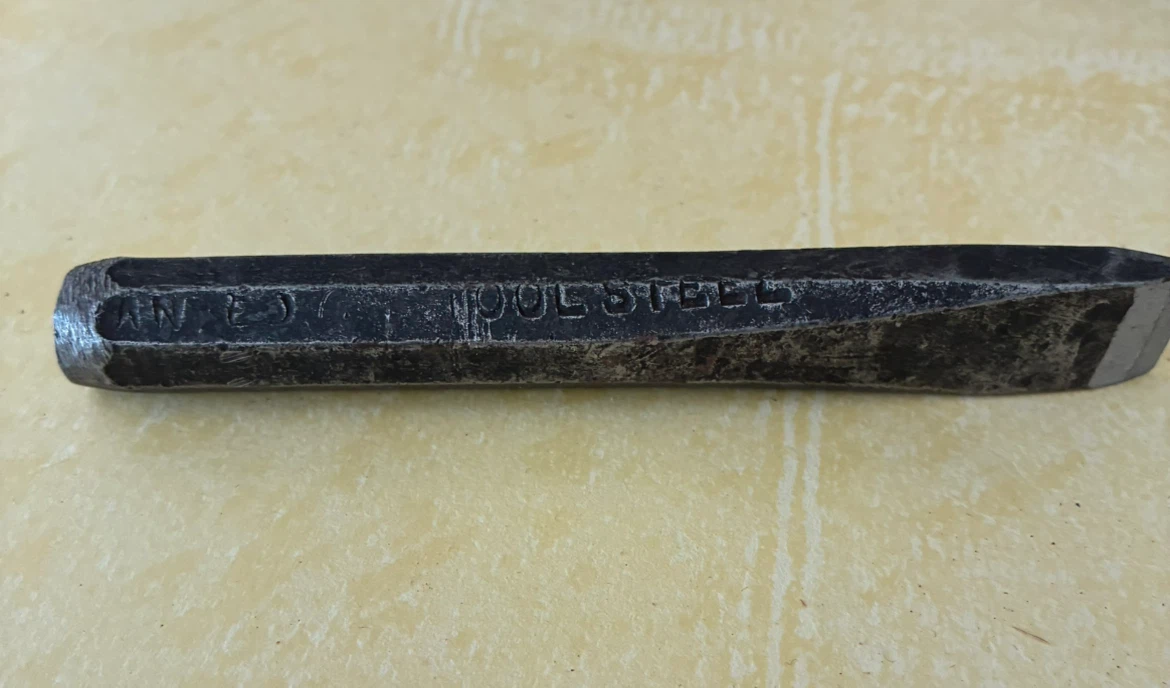 Vintage tool steel  cold chisel blacksmith metal mechanic - photo 3