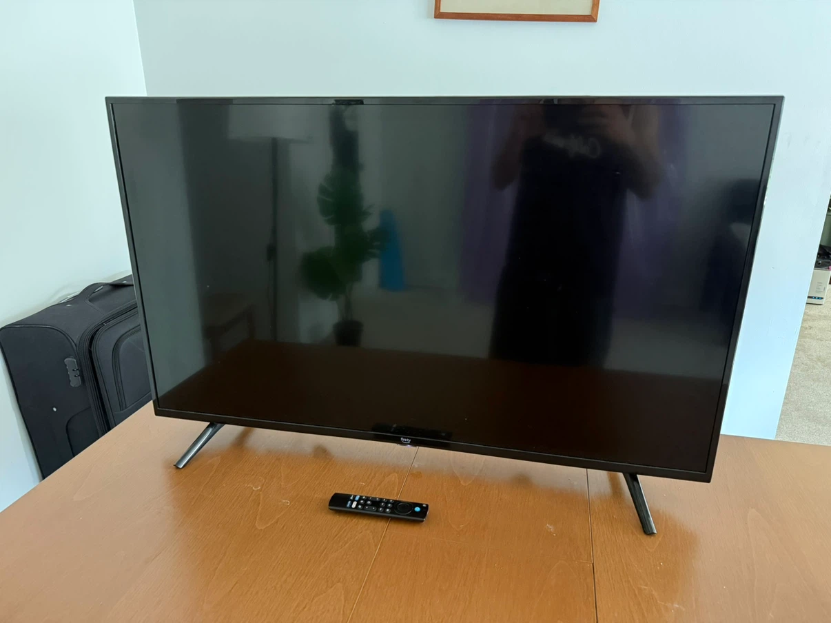 Amazon Fire TV 43" 4-Series 4K UHD smart TV - photo 2