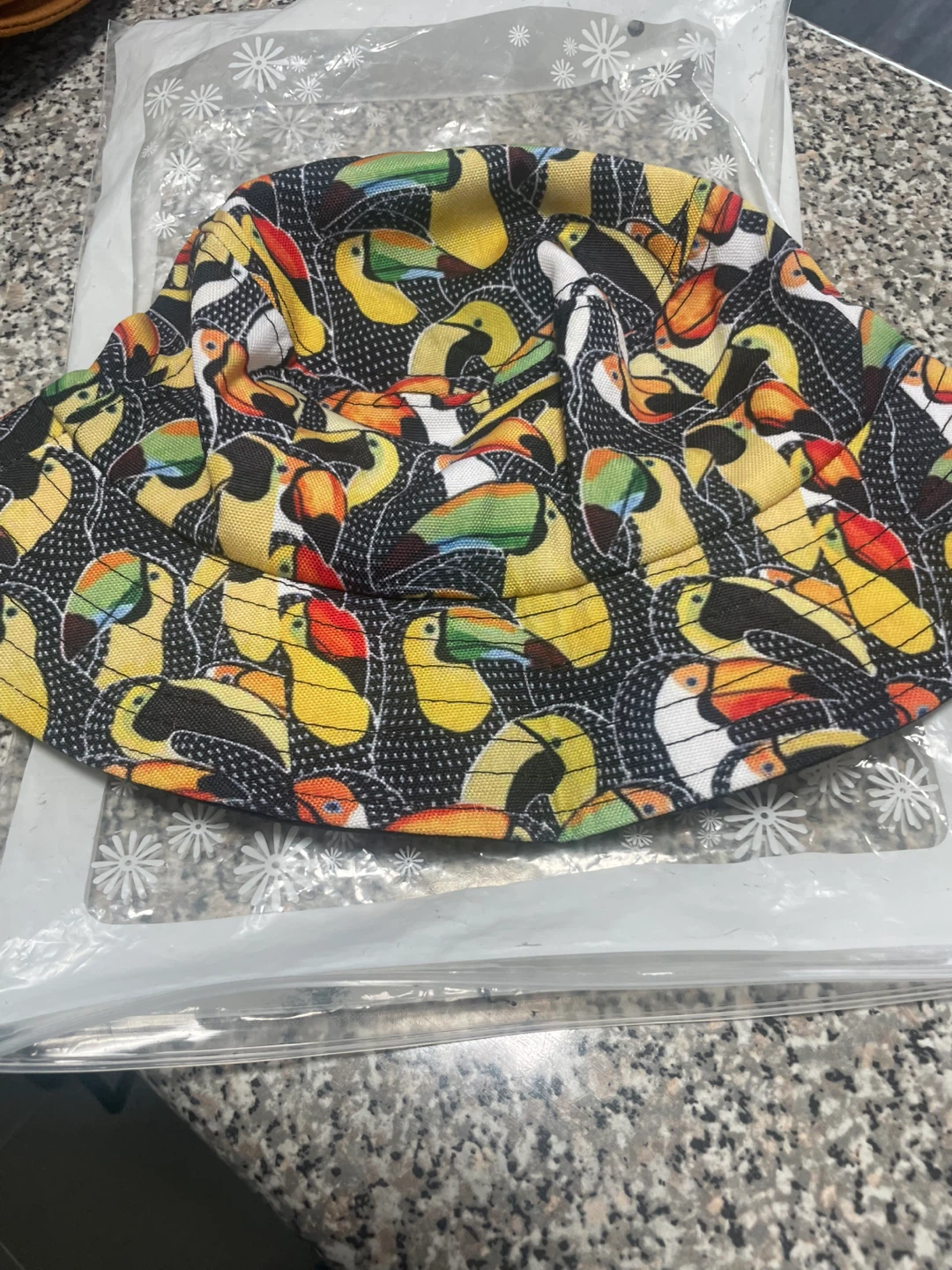 Toucan print bucket hat