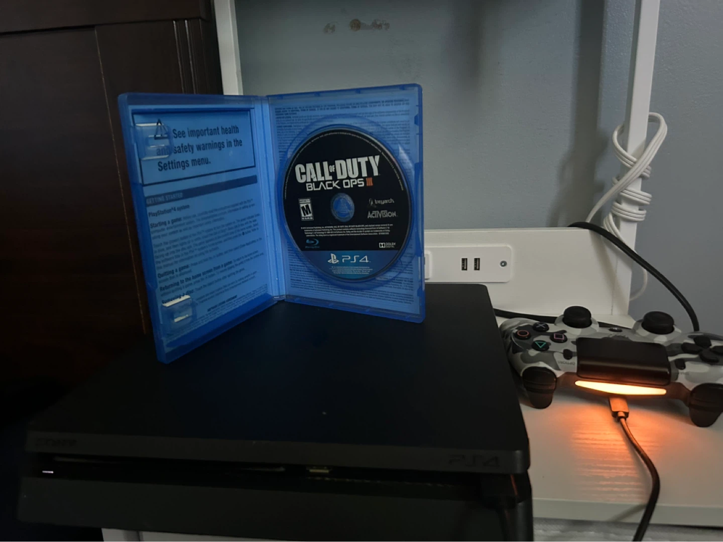 Ps4 Slim 500GB bundle - photo 2