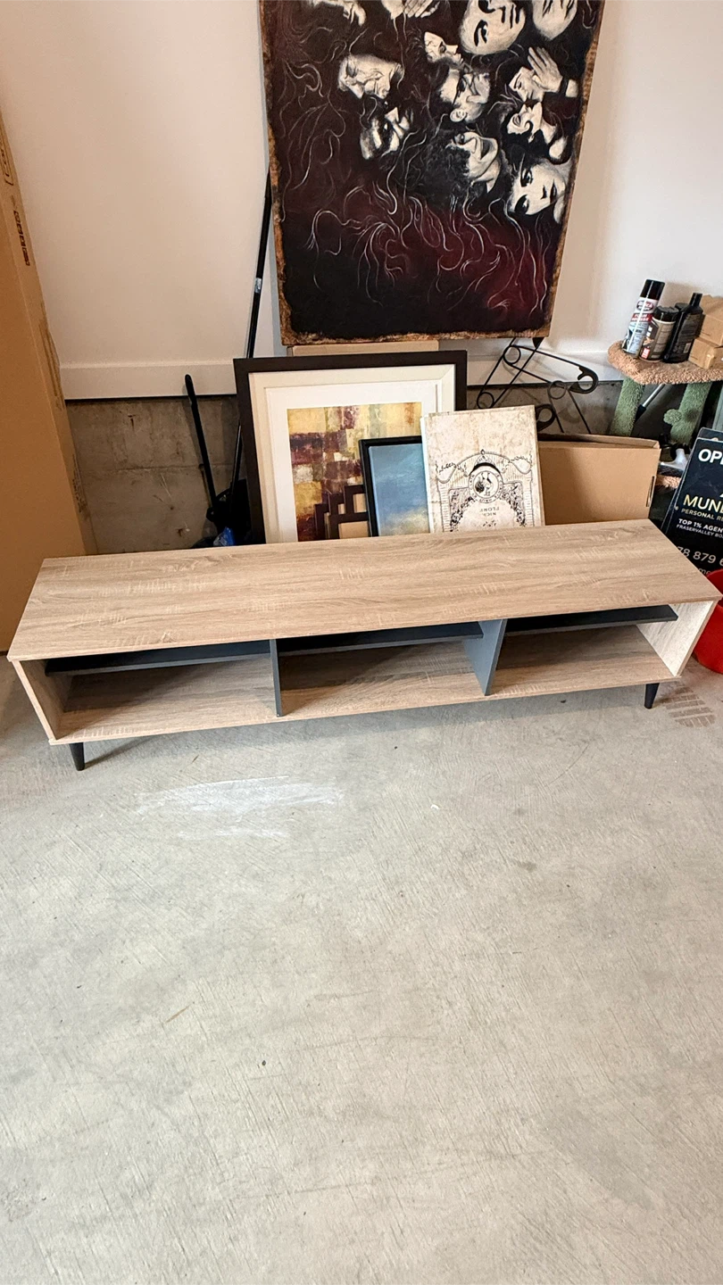 Wood Entertainment TV Stand with Shelves