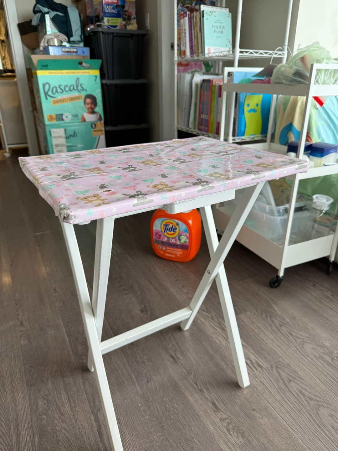Folding Table with Pink Teddy Bear Pattern