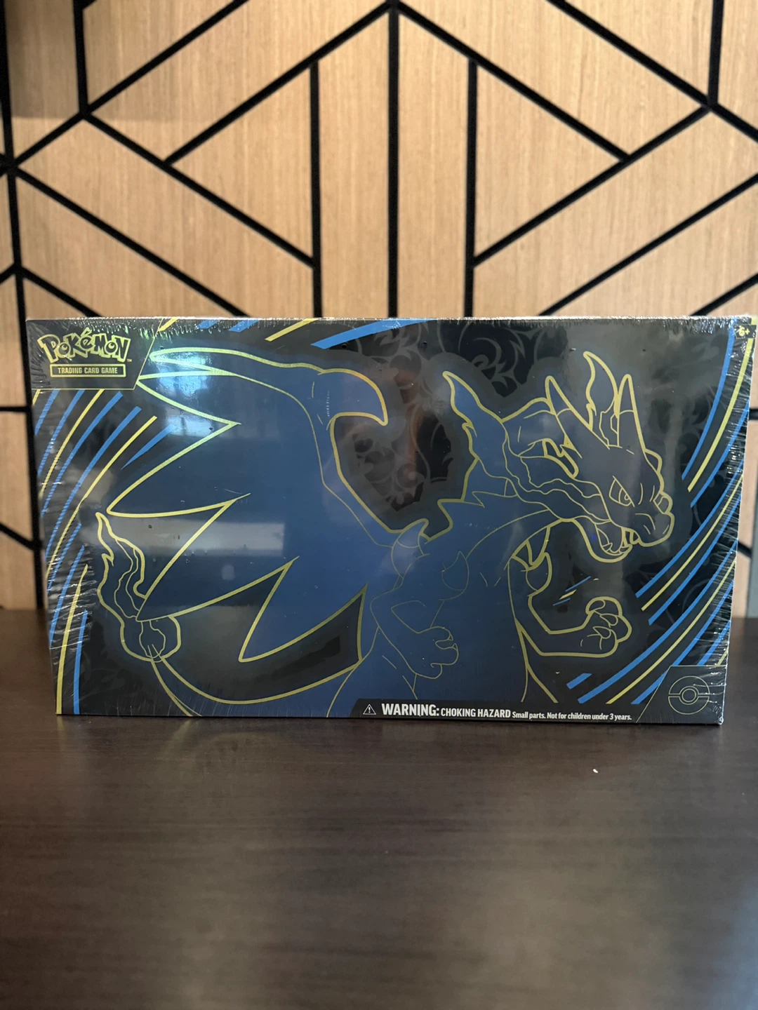 Pokemon TCG Mega Charizard EX Ultra-Premium Collection Box