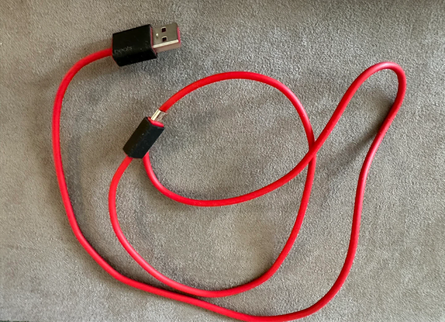 Beats by Dre USB Charging Cable - Red