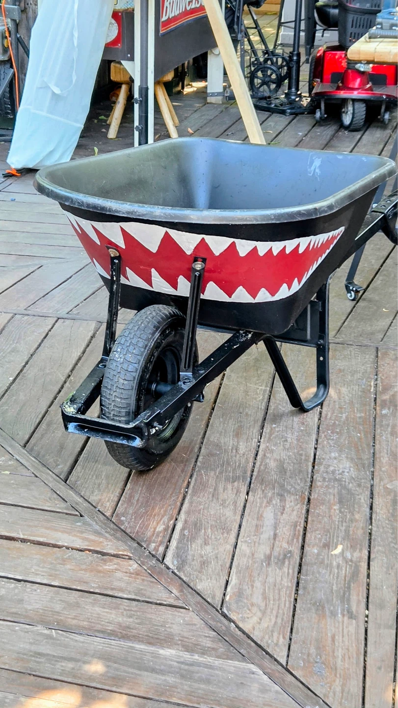 Large Wheelbarrow - photo 2