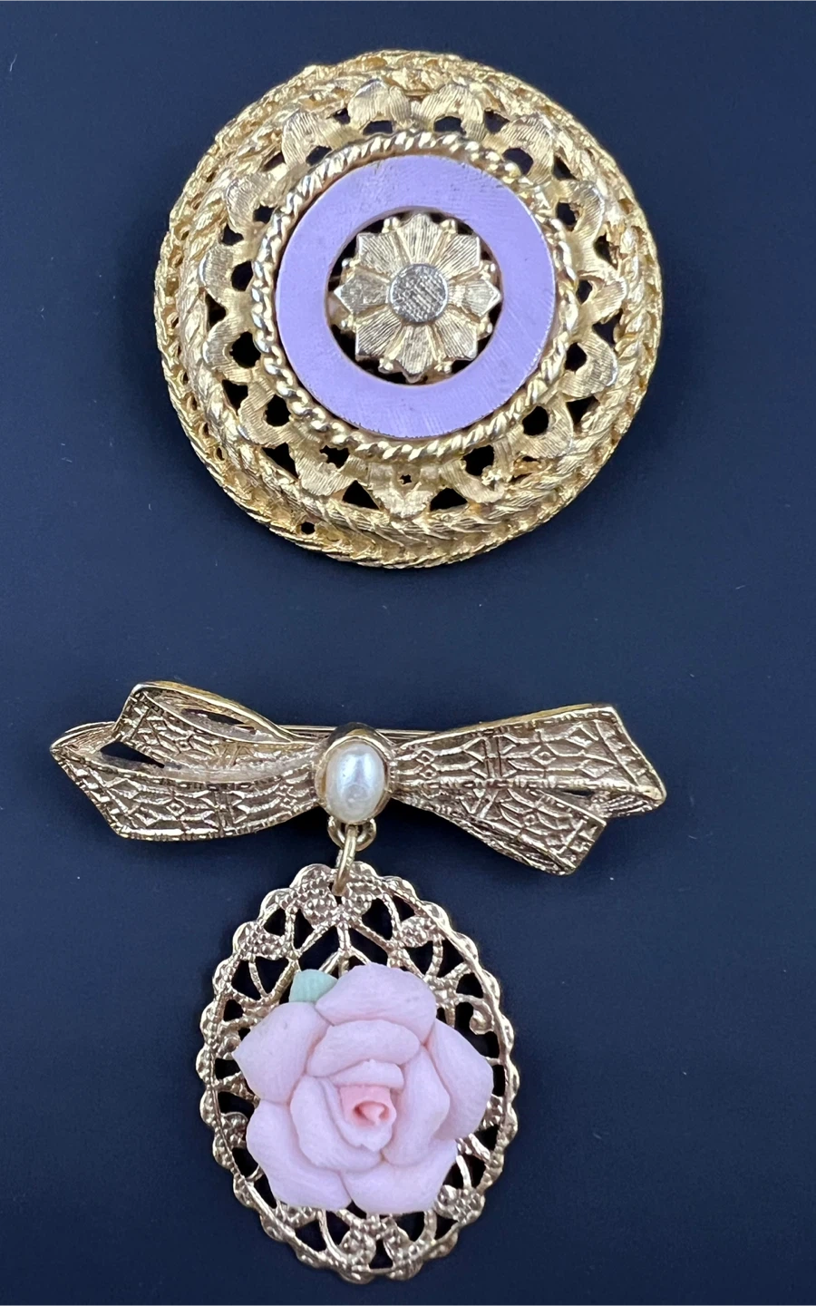 Vintage Victorian-Revival Gold Tone Brooch Lot - photo 2