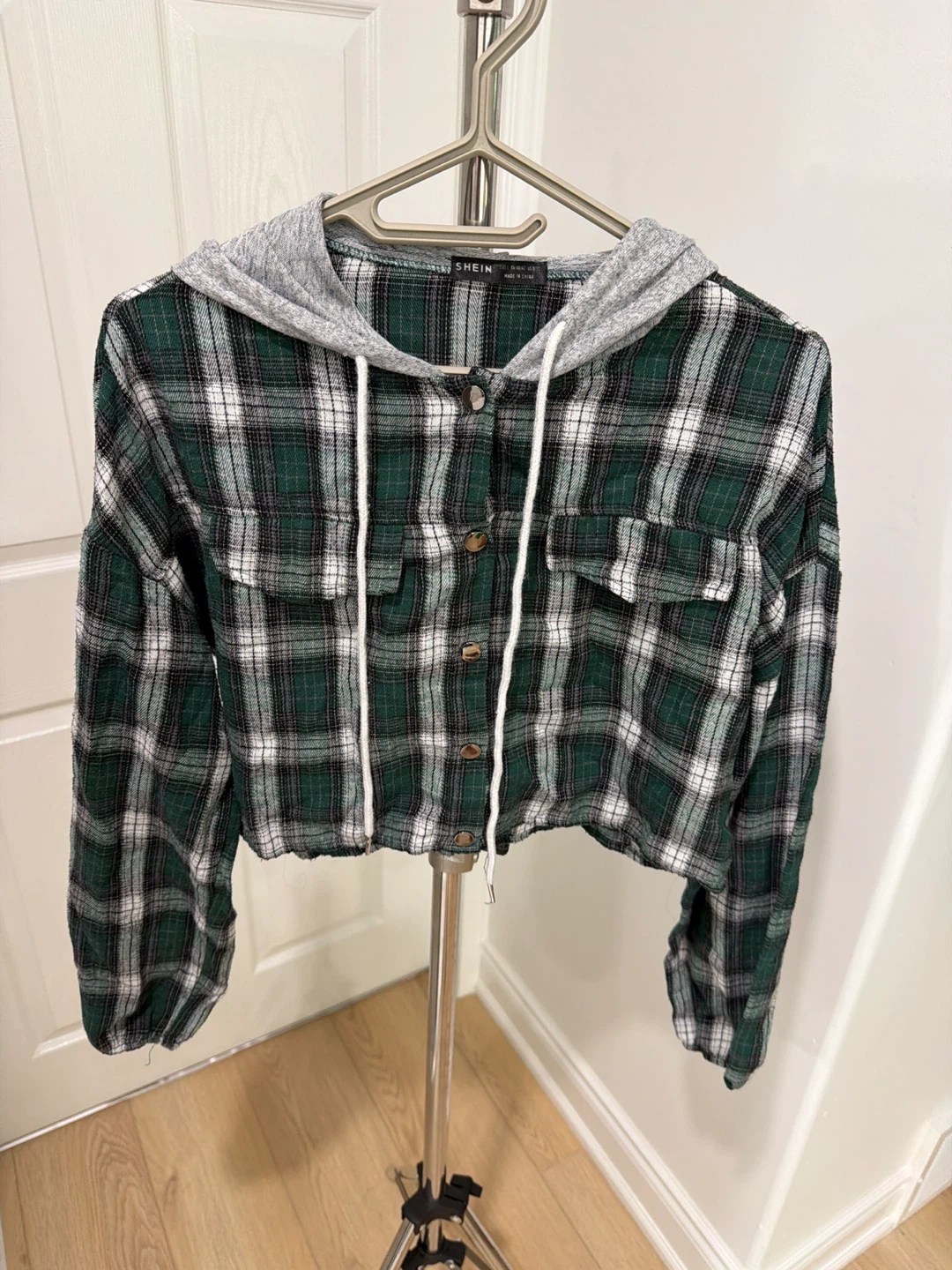 SHEIN Plaid Cropped Hoodie