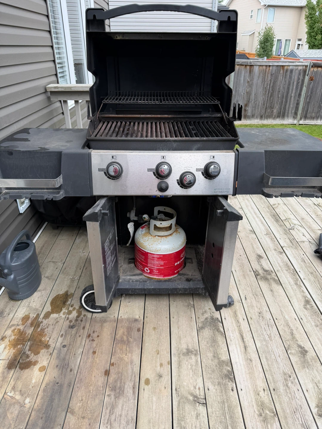 Broil King Signet Propane Grill - photo 2
