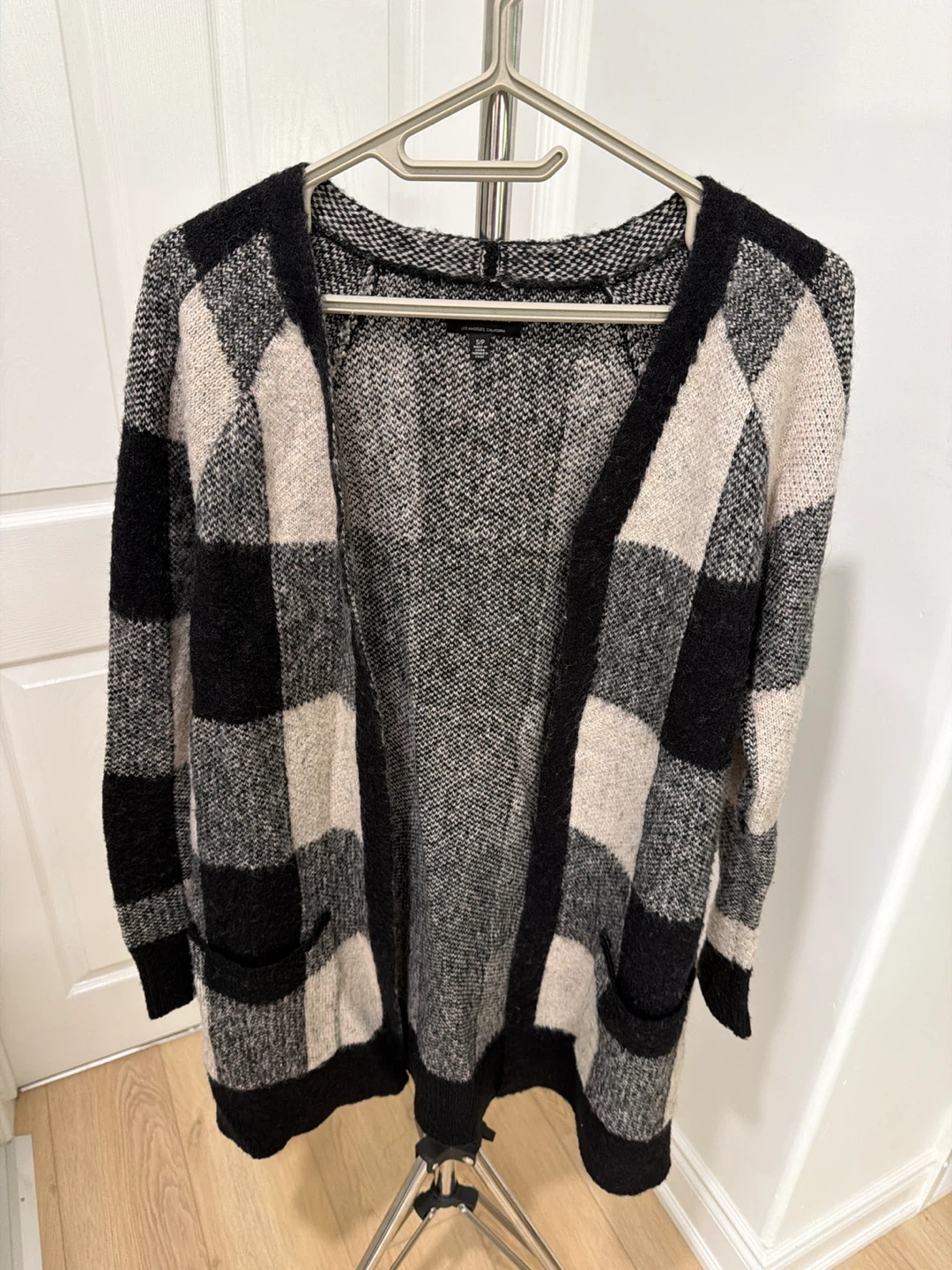 Women's Plaid Cardigan