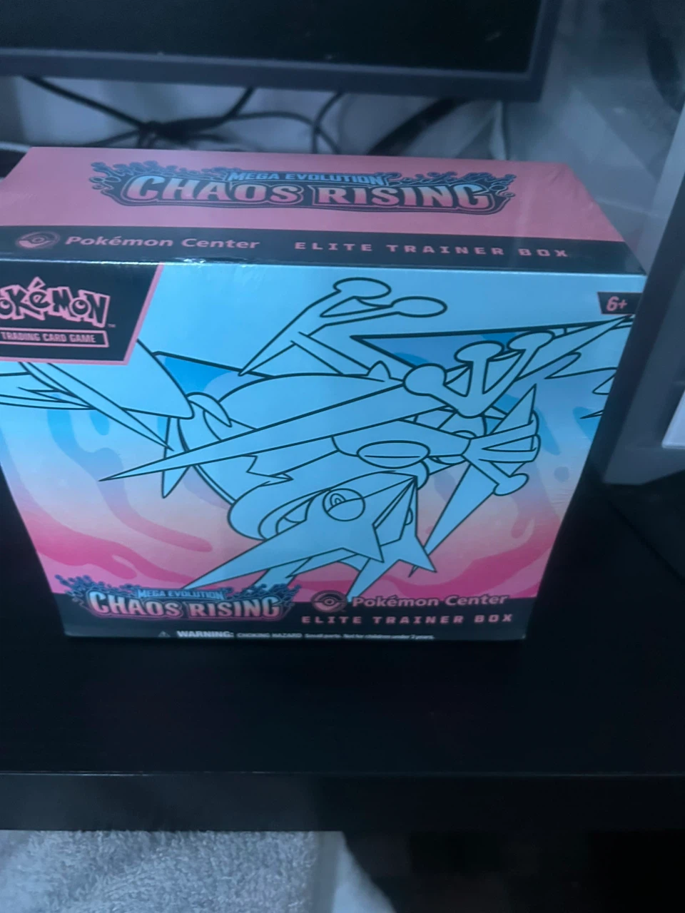 Pokémon Center Elite Trainer Box - Mega Evolution Chaos Rising