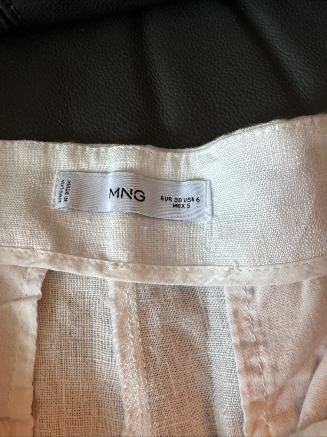 BNWT White Linen Shorts - photo 2