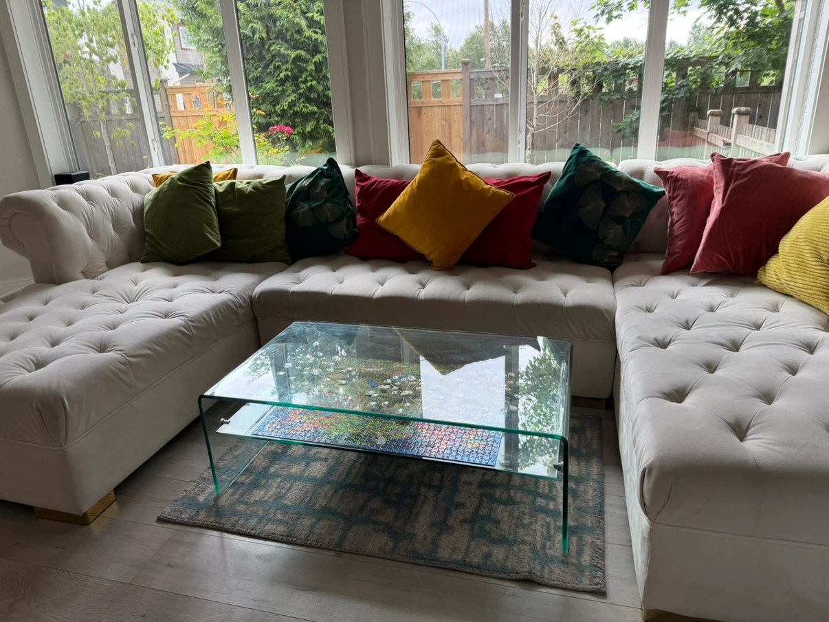 Luxury Cream Tufted Sectional Sofa – Excellent Condition - photo 2