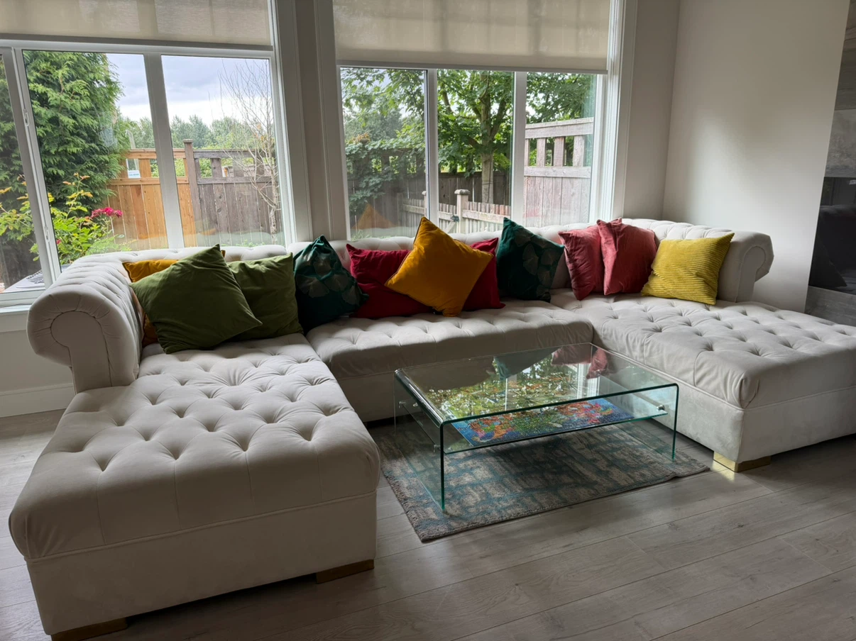 Luxury Cream Tufted Sectional Sofa – Excellent Condition - photo 3
