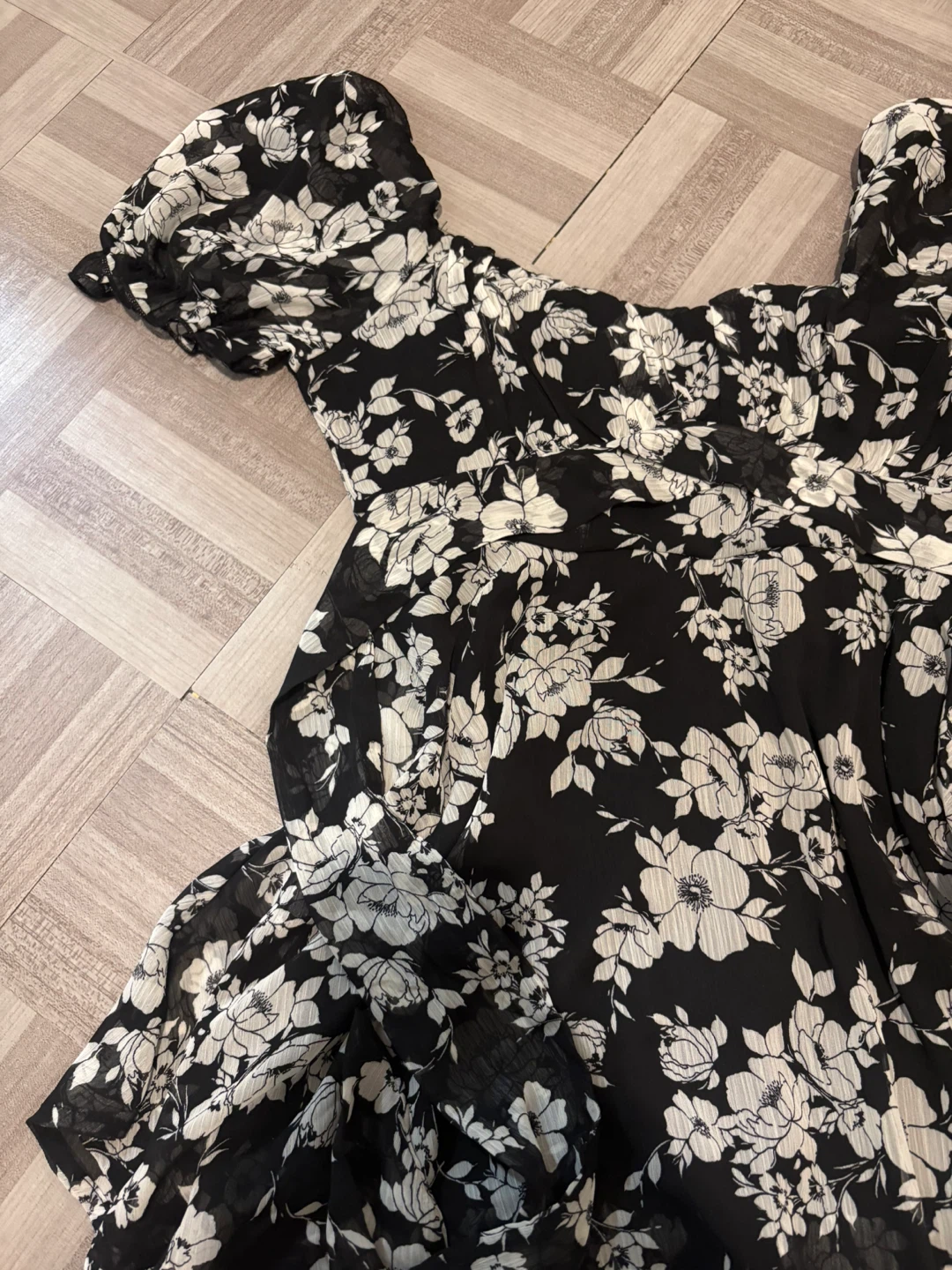 THIRTY/SEVEN Black Floral Print Dress - photo 3