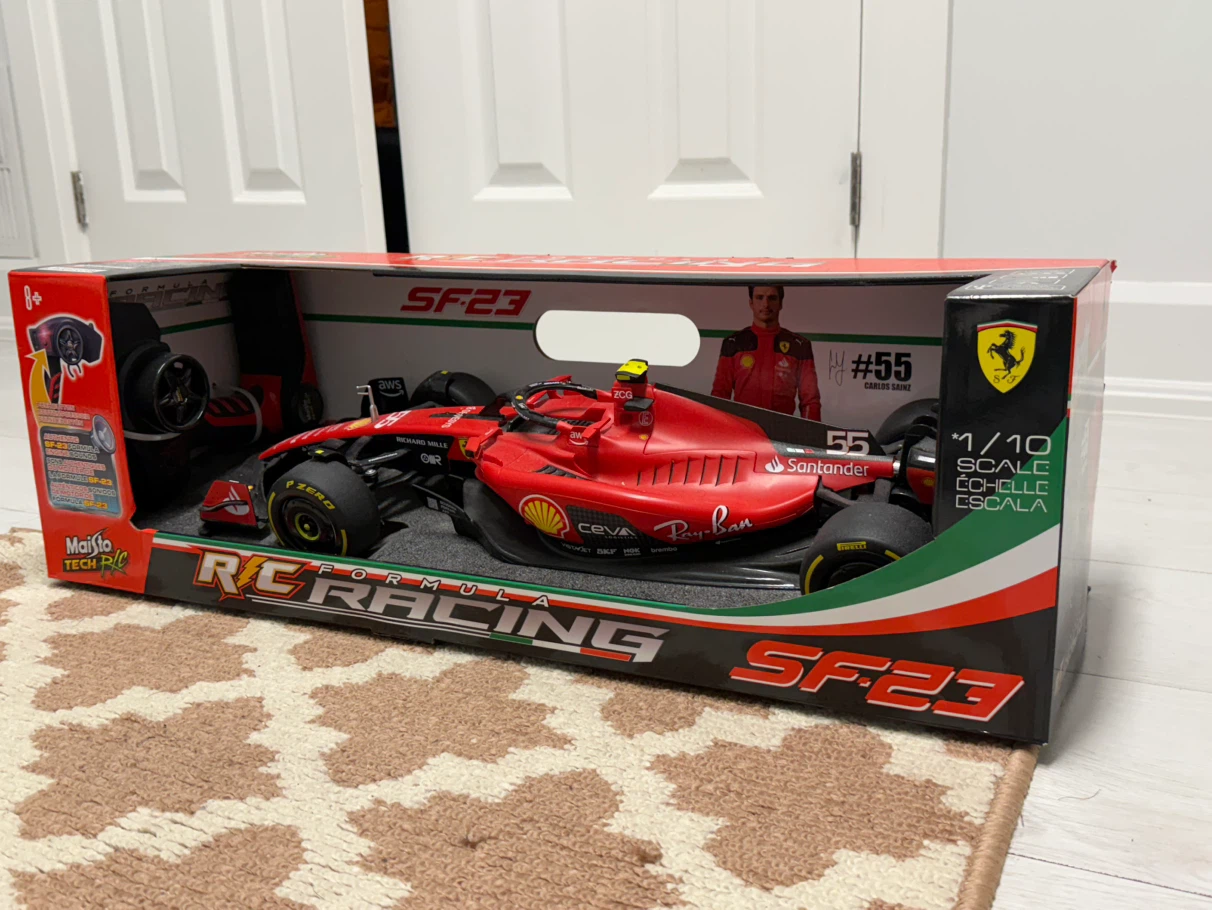 Maisto Tech RC Ferrari SF-23 #55 Carlos Sainz Red – New - photo 3