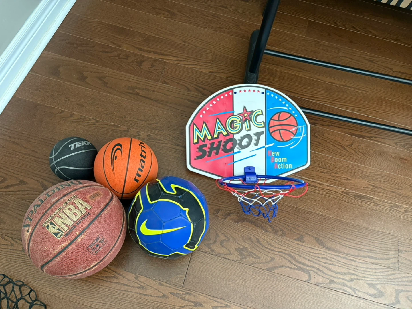 Magic Shoot Basketball Hoop and Balls