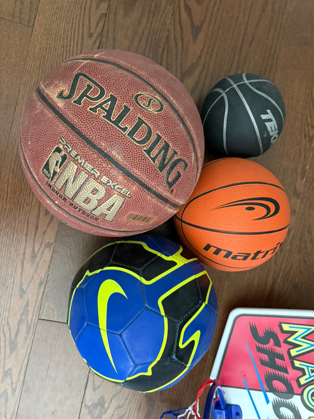 Magic Shoot Basketball Hoop and Balls - photo 2