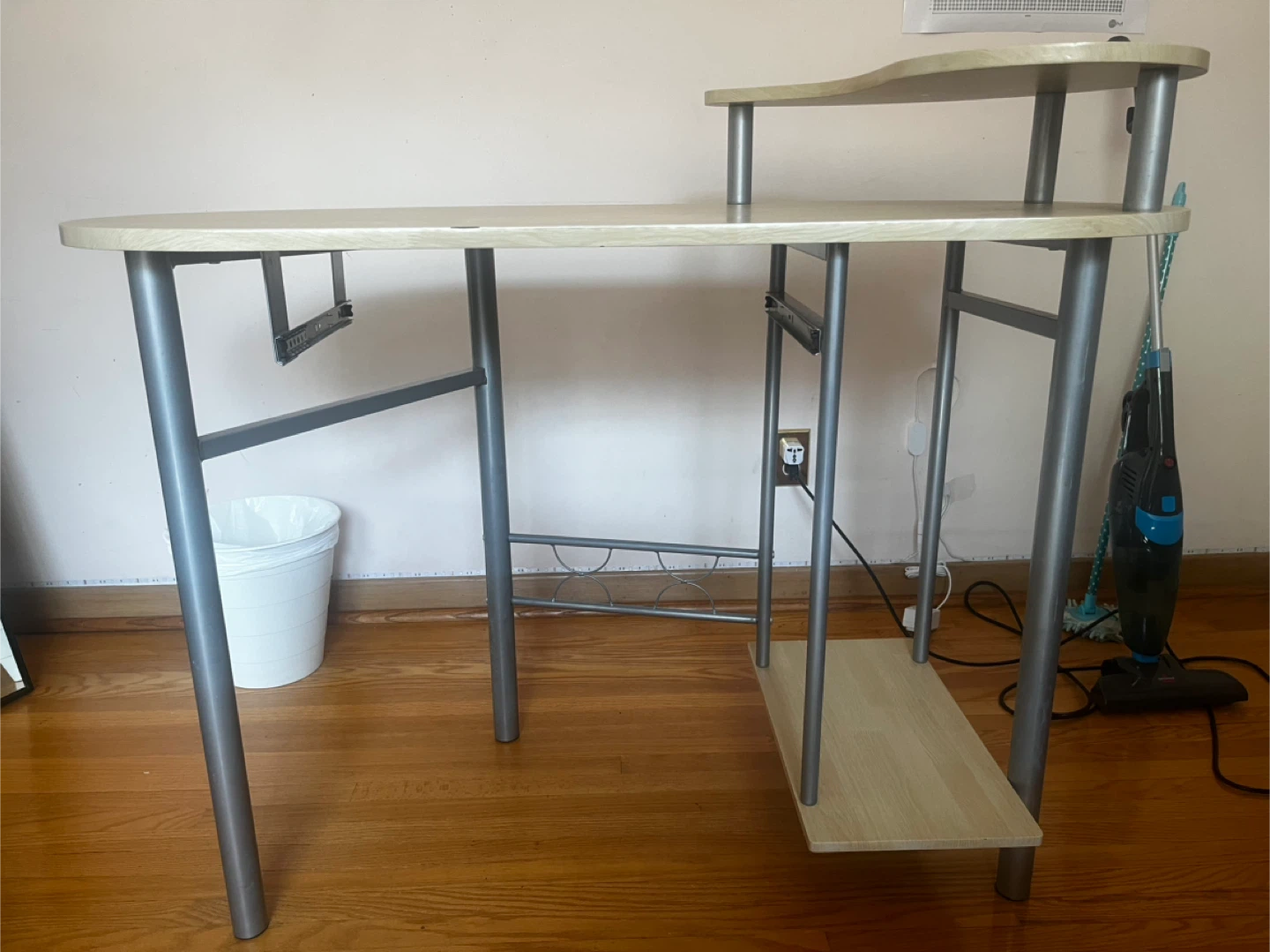 Desk + IKEA Renberget Office Chair Set - $40 - photo 4
