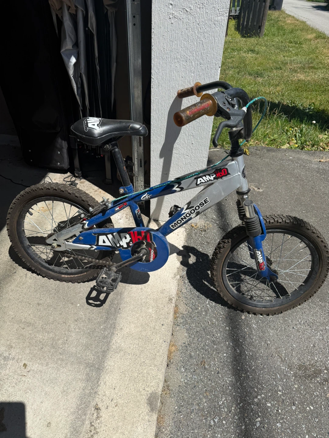 Mongoose AMP160 Kids Bike - photo 3