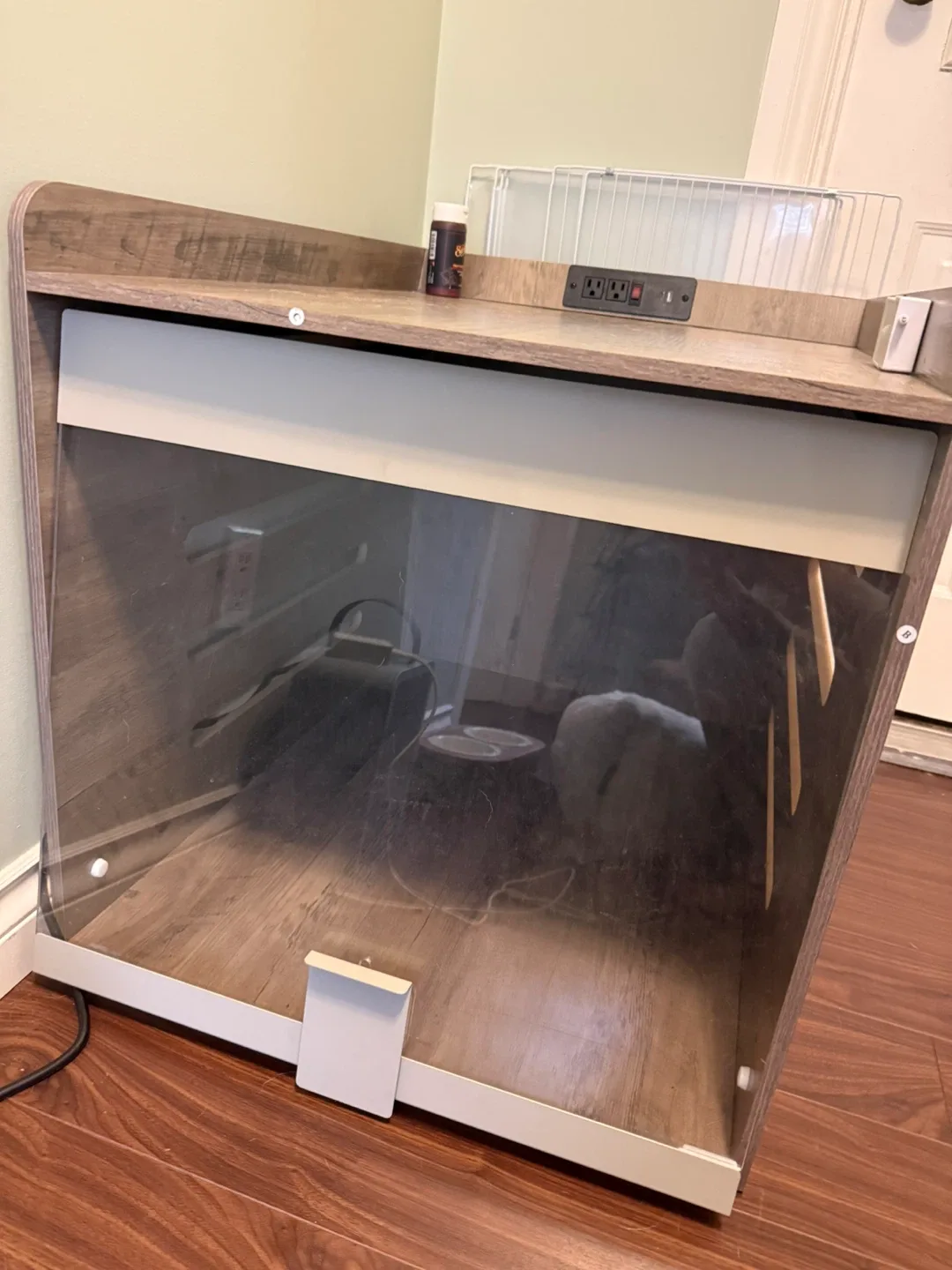 Wood Grain pet crate with Power Strip - photo 2