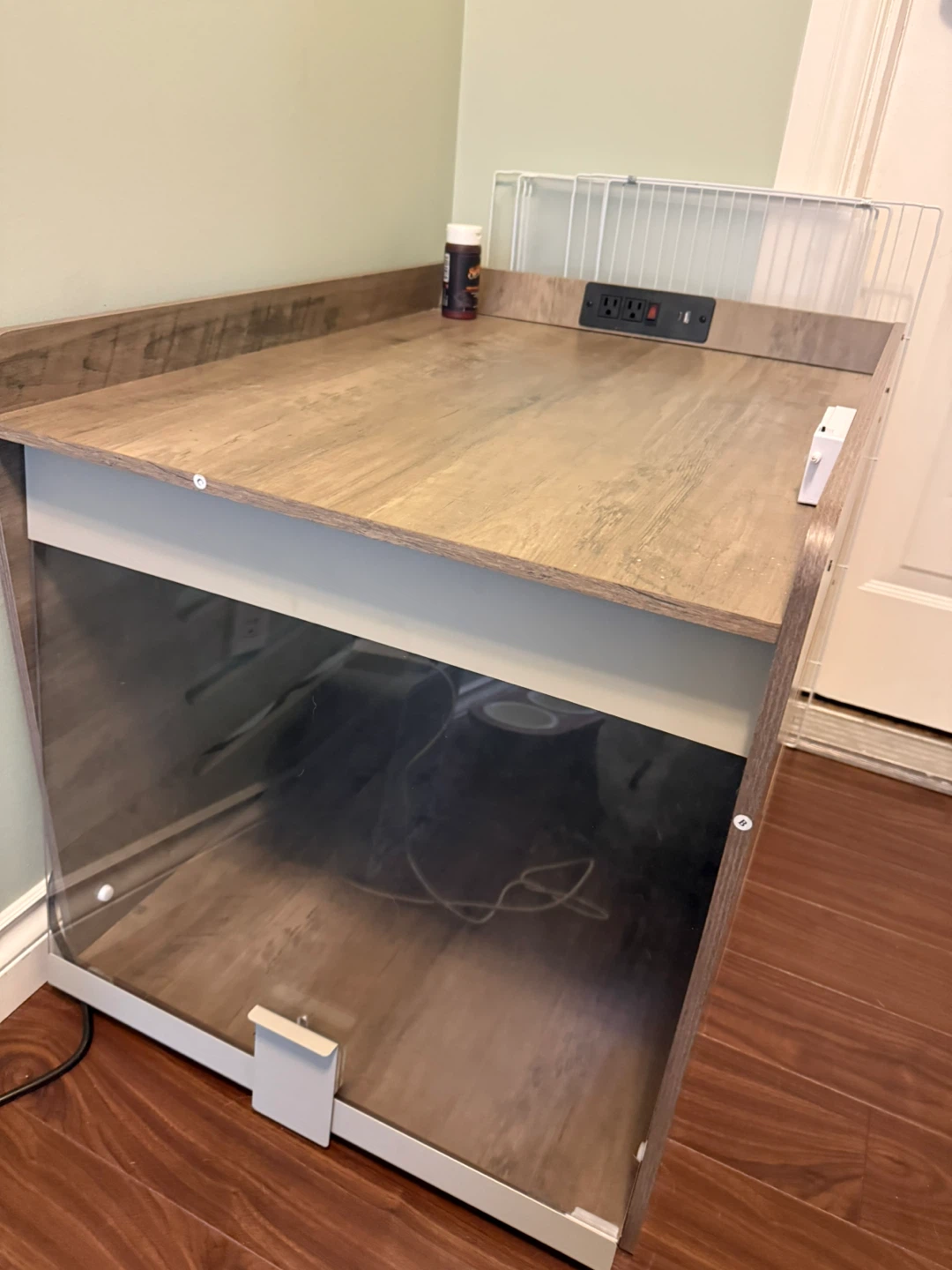 Wood Grain pet crate with Power Strip - photo 3