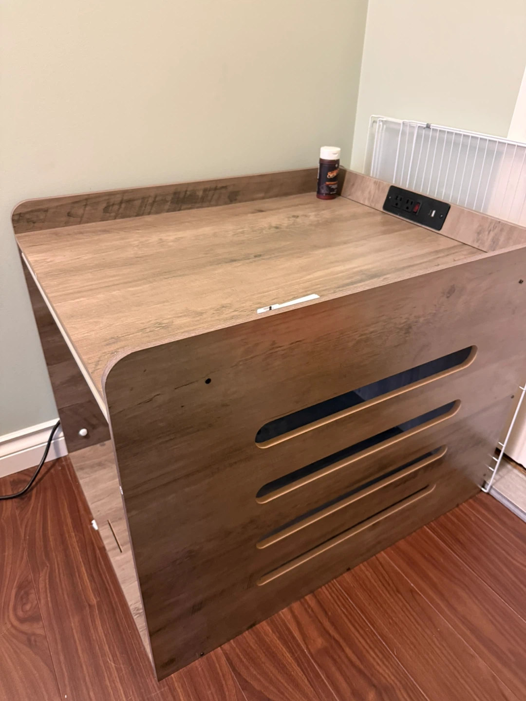 Wood Grain pet crate with Power Strip - photo 5