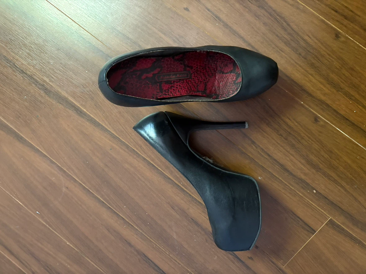Black Leather Platform High Heels (size men’s 11/womens 13)