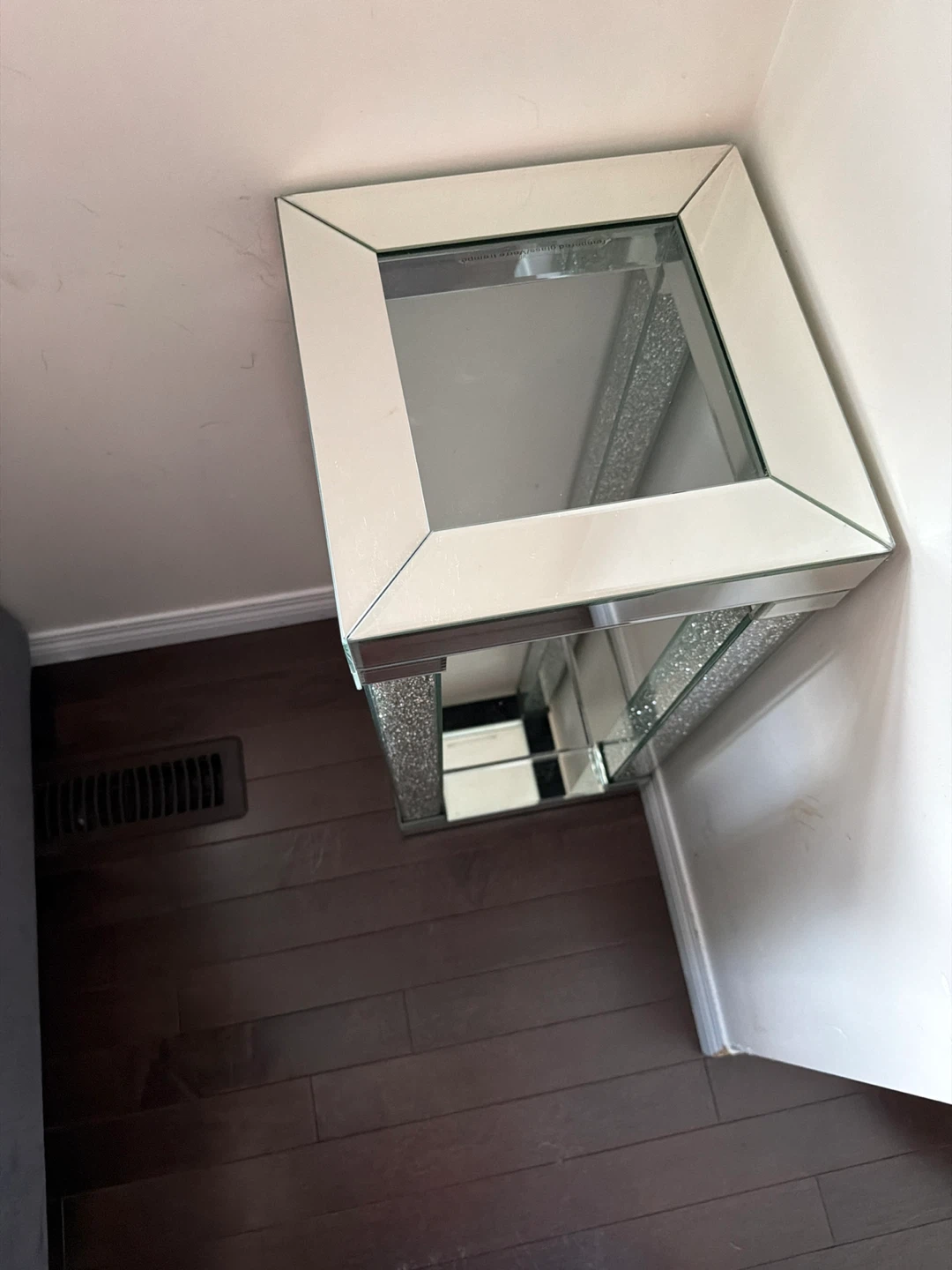 Crushed Diamond Mirrored Accent Table - photo 2