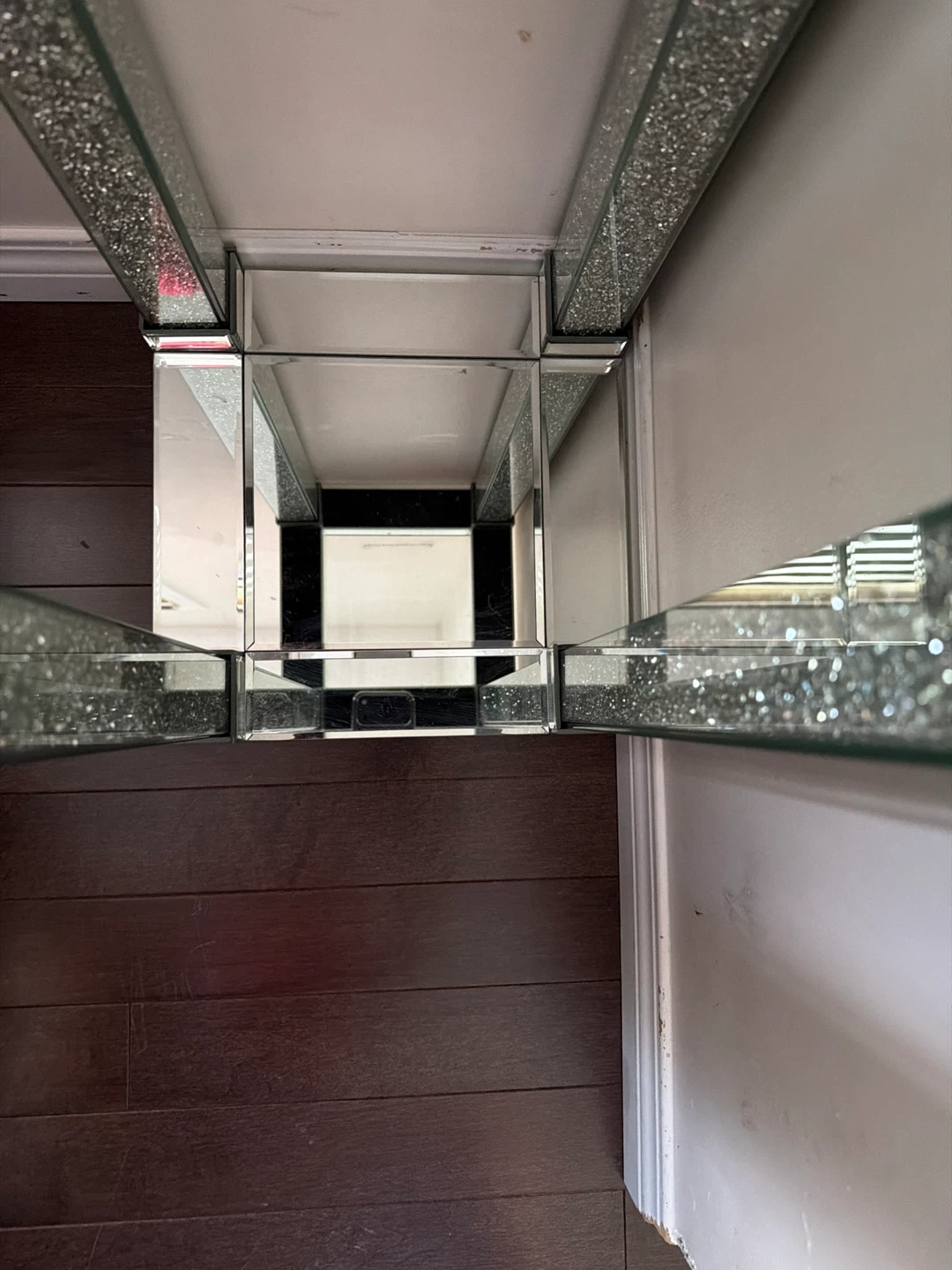 Crushed Diamond Mirrored Accent Table - photo 3