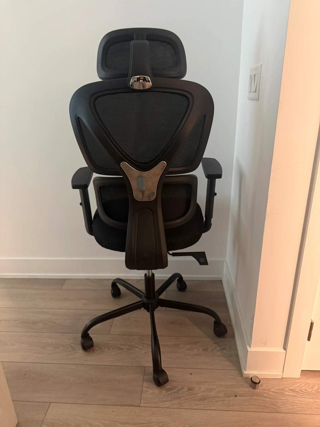 Black Ergonomic Office Chair - photo 2