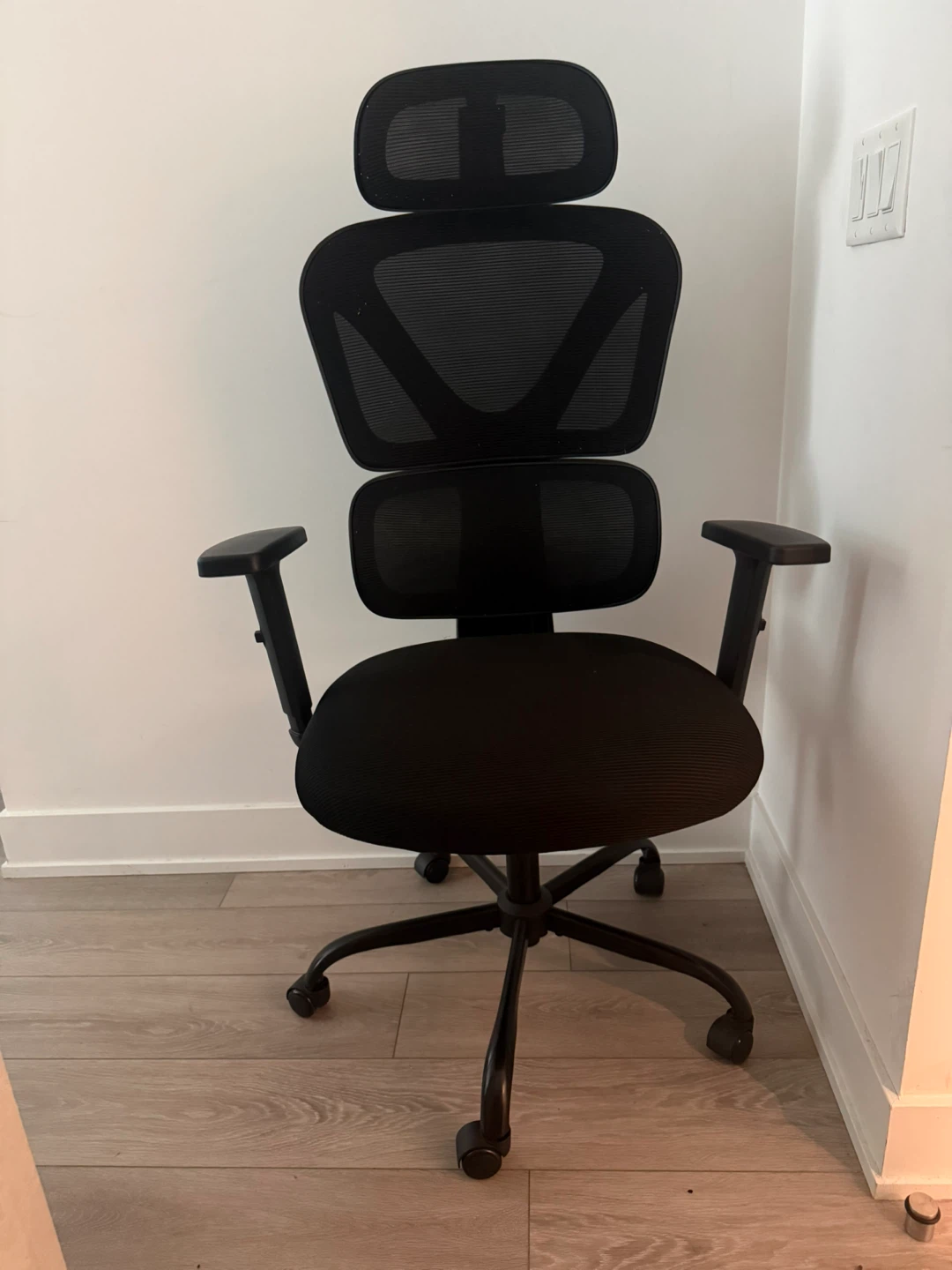 Black Ergonomic Office Chair - photo 3