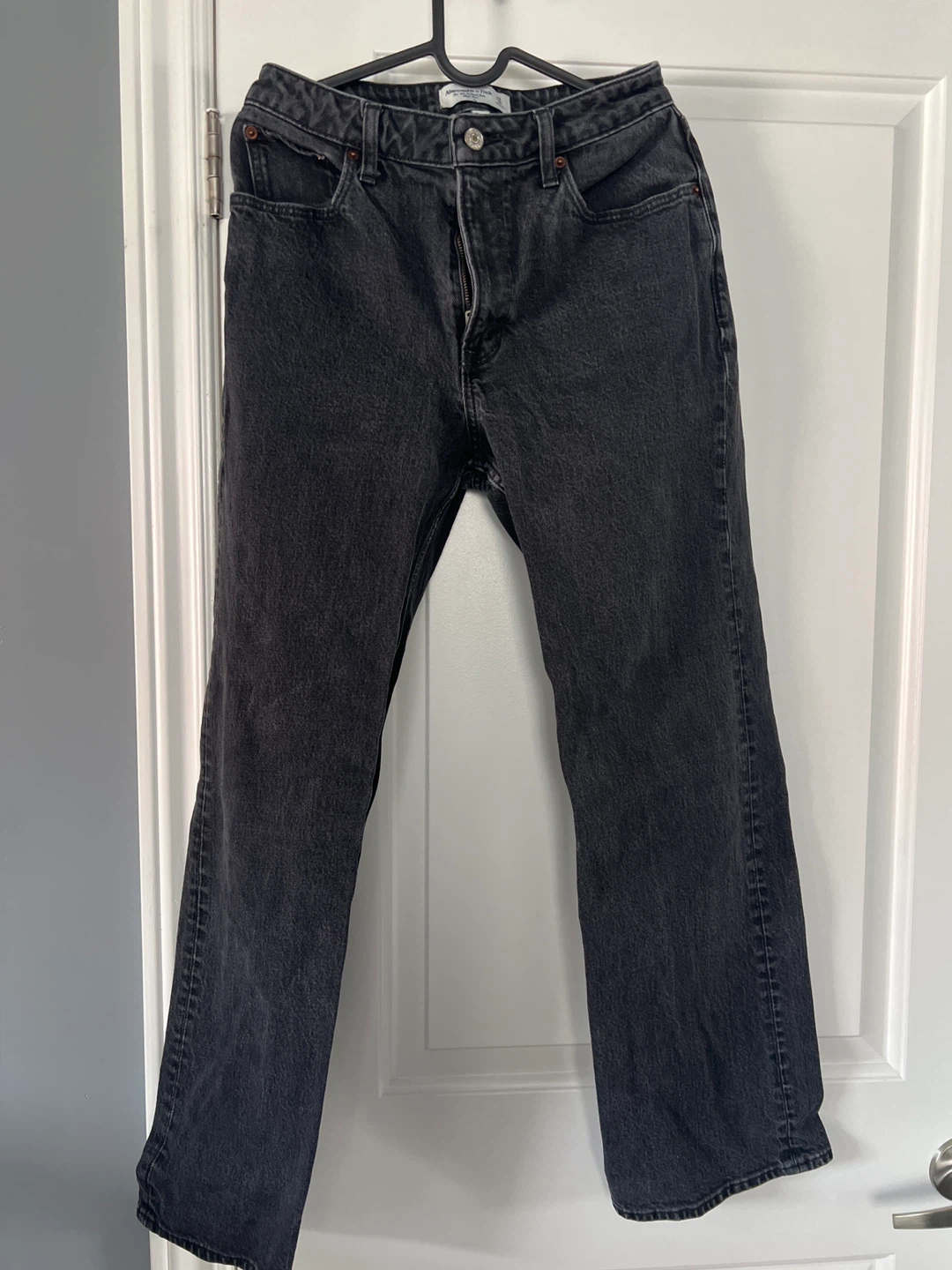 A&F The '90s Relaxed Jean High Rise